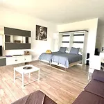 Ikarus Apartament *