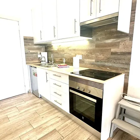 Ikarus Apartment